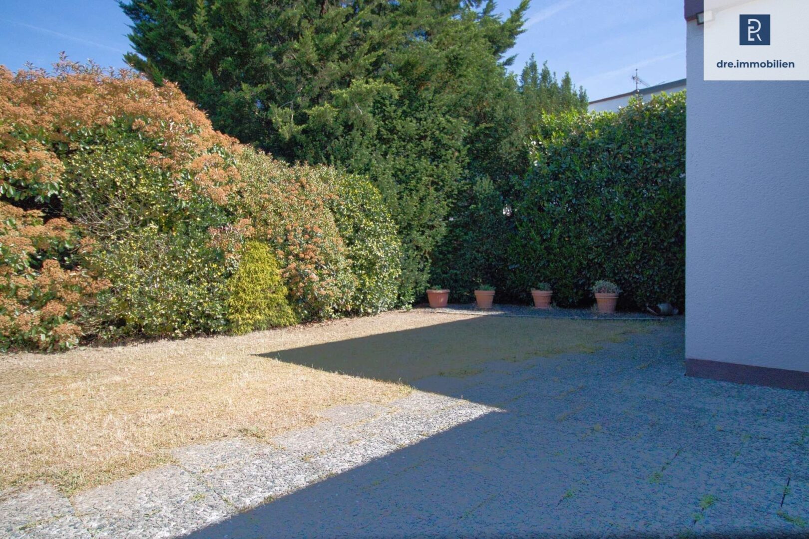Terrassenbereich mit Garten
