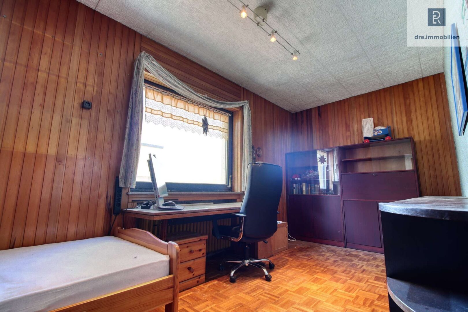 Büro / Kinderzimmer