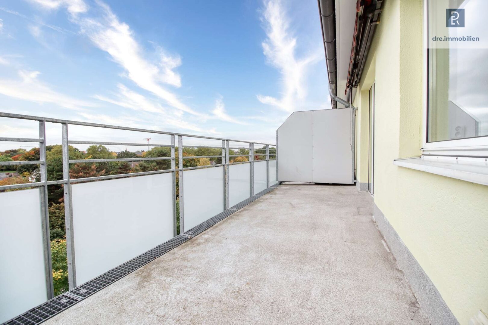 Großer Süd-West-Balkon