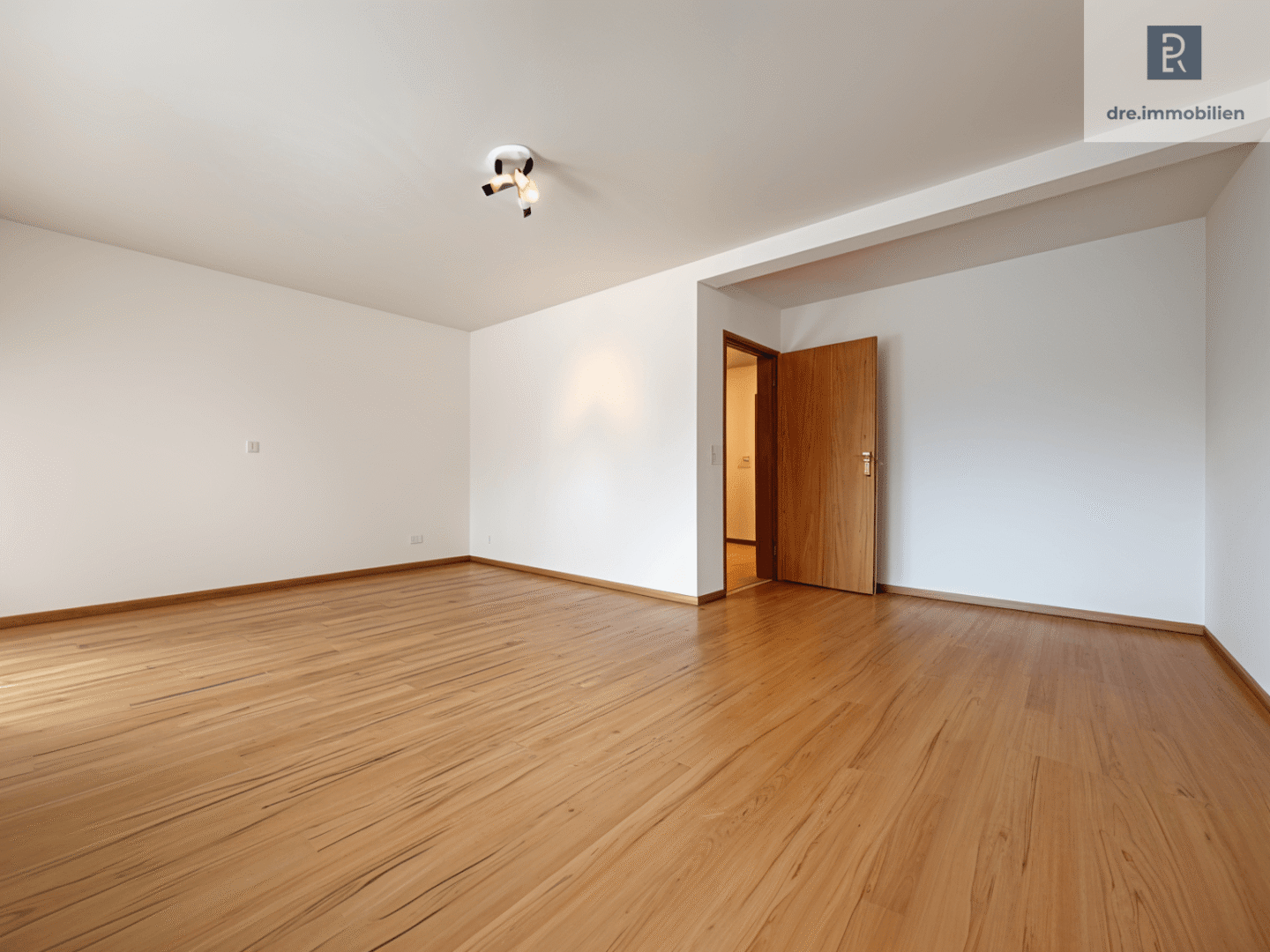 Zimmer - 1.OG gartenseitig