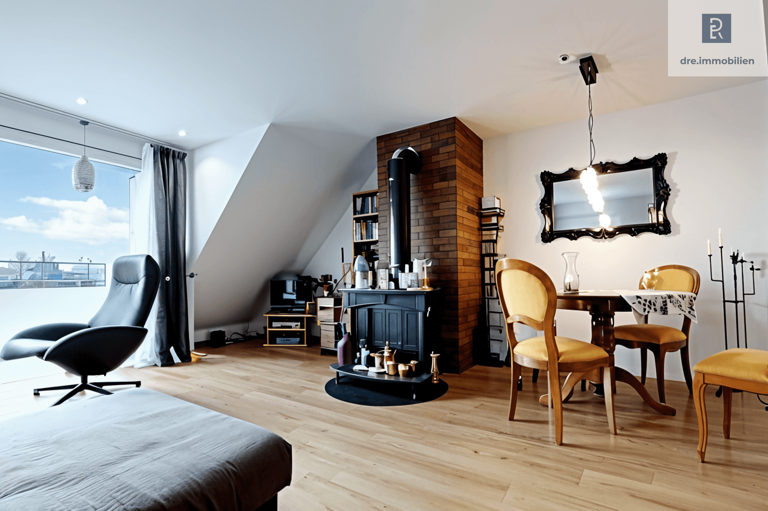 Wohnzimmer: Stilvoll wohnen mit Kaminambiente