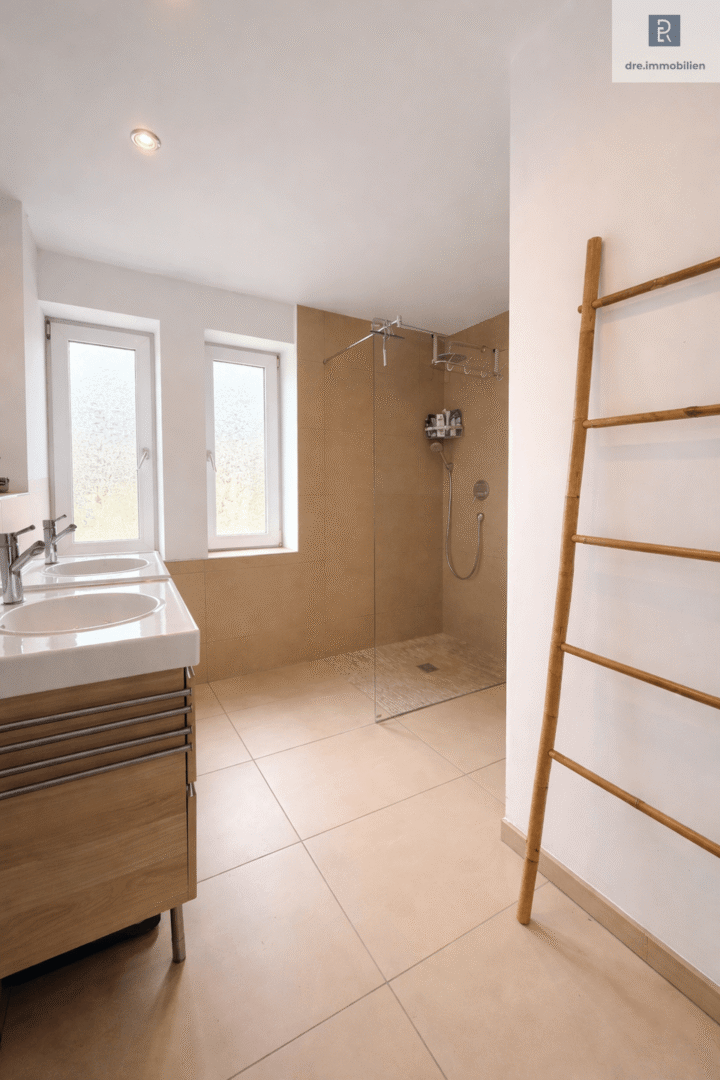 Duschbad 1.OG