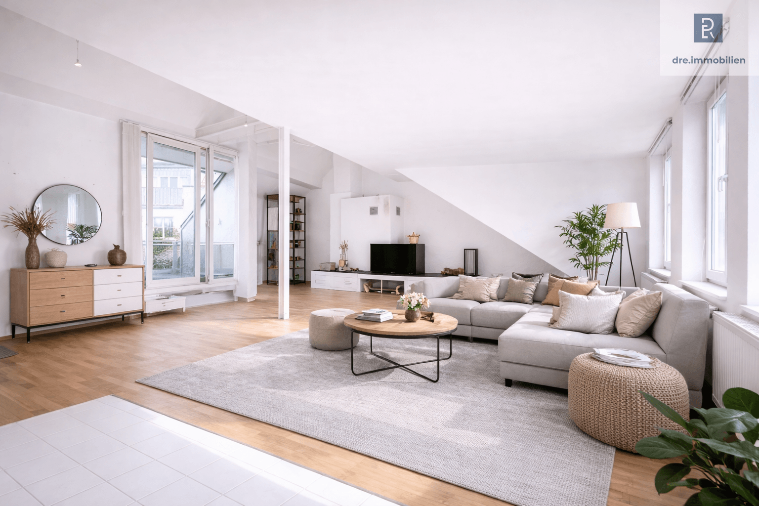 Offener Wohnbereich (KI gestaged)