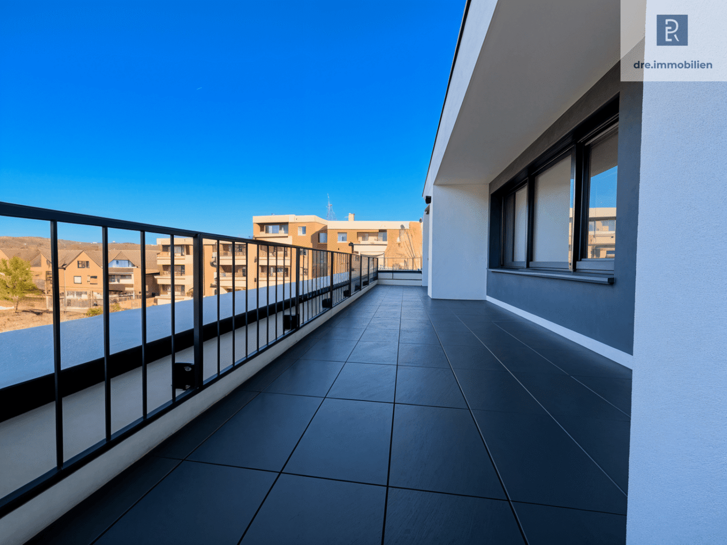 Geräumige Terrasse