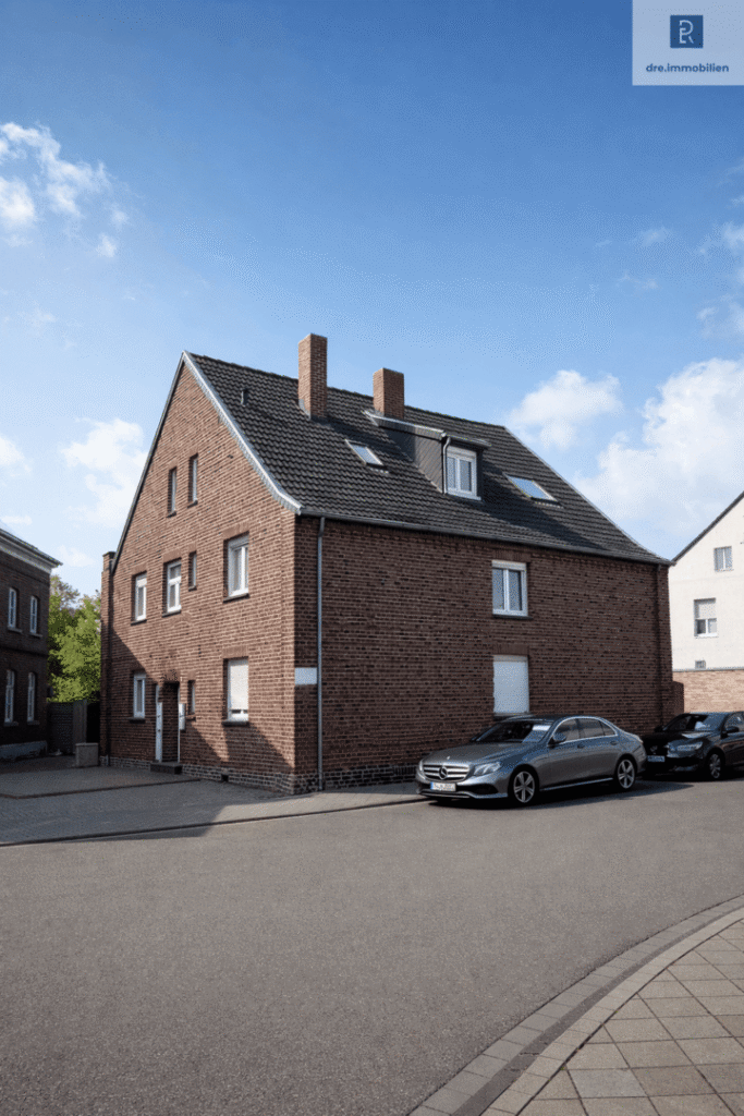 Hausansicht (vorne)