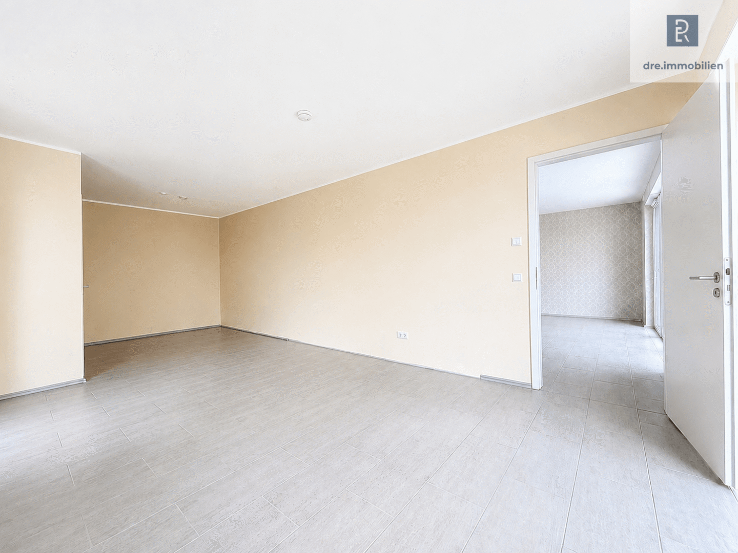 Schlafzimmer (mit KI bearbeitet)