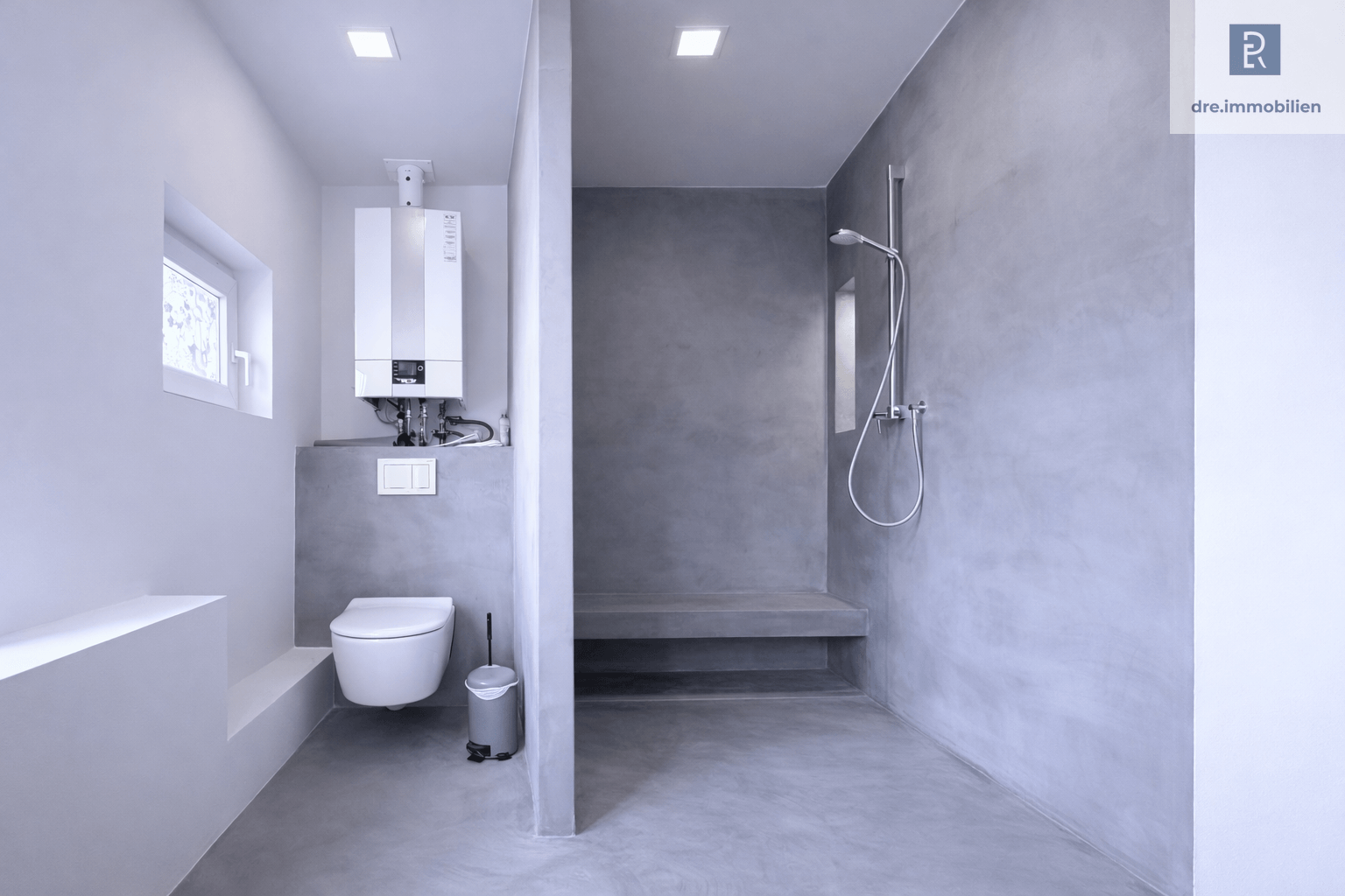Badezimmer (KI-bearbeitete Darstellung)