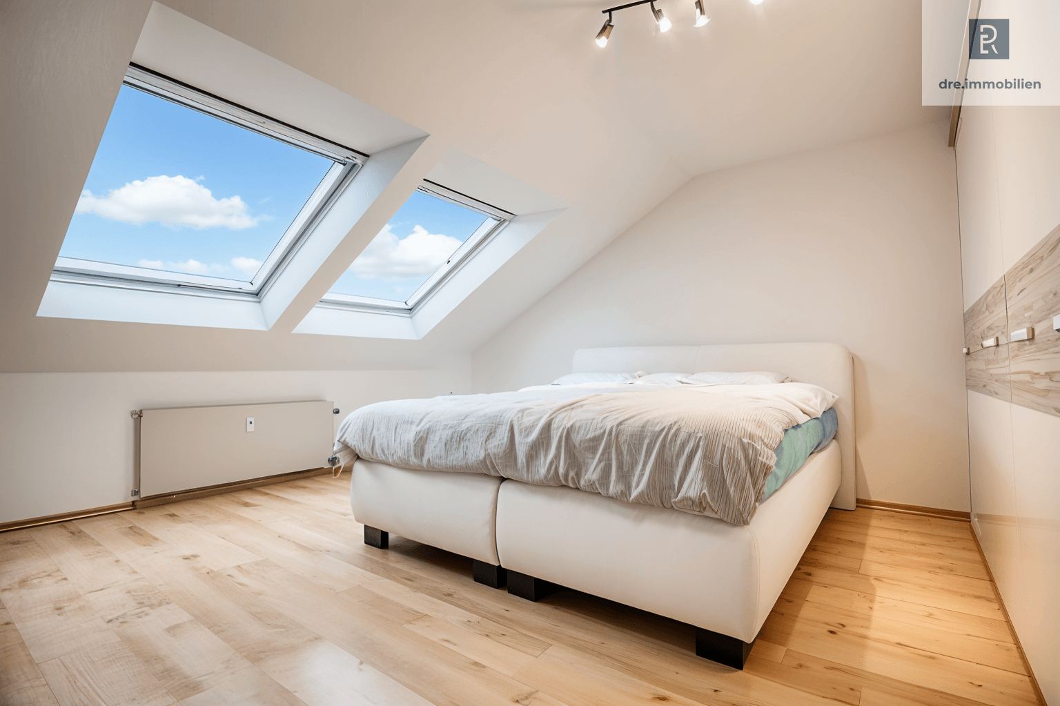 Schlafzimmer (KI bearbeitet)