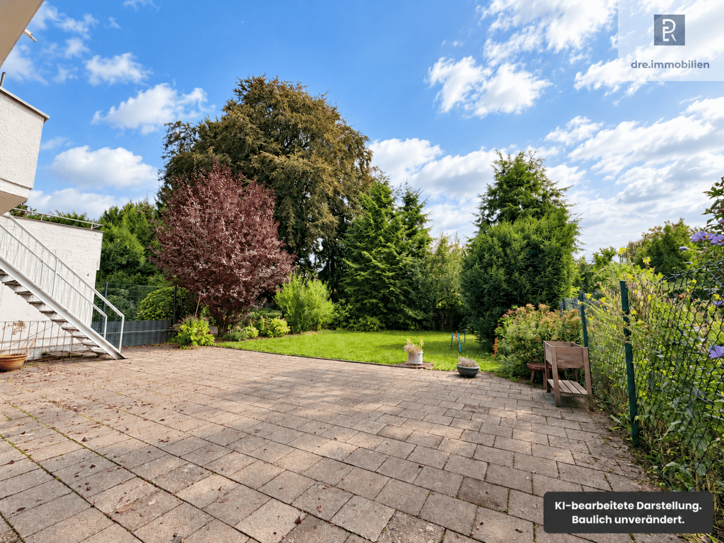 Terrassen- und Gartenbereich hinten